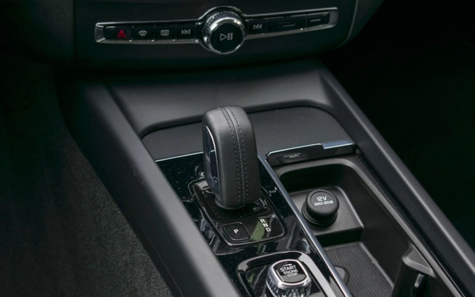 Volvo XC 60 cena 169750 przebieg: 30358, rok produkcji 2021 z Kałuszyn małe 407